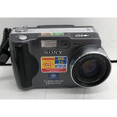 Sony (DSC-S30) Cyber-Shot 1.3MP Digital Still Camera