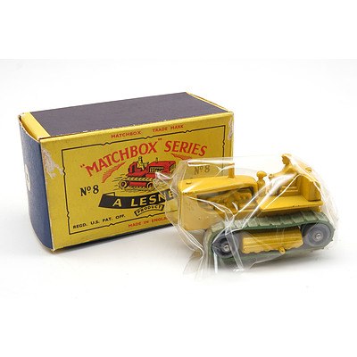 Moko Lesney 'Matchbox' Series No 8 'Caterpillar Tractor'