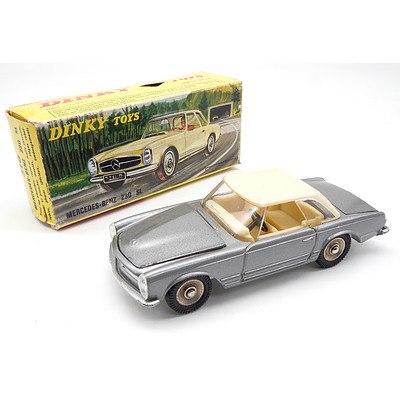 Vintage Dinky Toys 'Mercedes 230 SL'