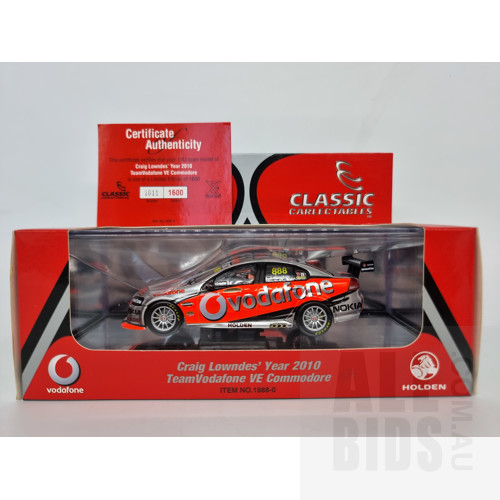 Classic Carlectables 2010 Holden VE Commodore TeamVodafone, Craig Lowndes, 1011/1600 1:43 Scale Model Car