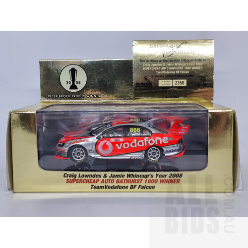 Classic Carlectables 2008 Ford BF Falcon TeamVoadafone, Lowndes / Whincup, Bathurst Winner 335/2350 1:43 Scale Model Car