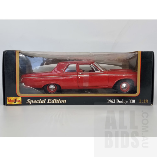 Maisto Special Edition 1963 Dodge 330 1:18 Scale Model Car