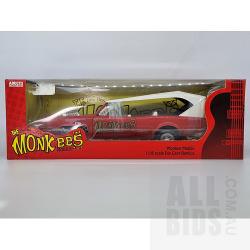 Auto World The Monkees Mobile Pontiac 1:18 Scale Model Car