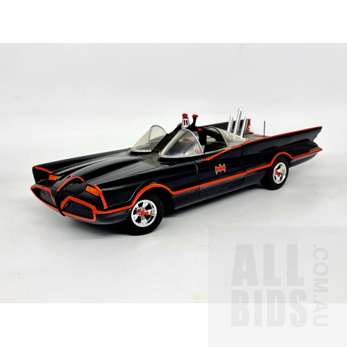 Hot Wheels Batmobile 1:18 Scale Model Car