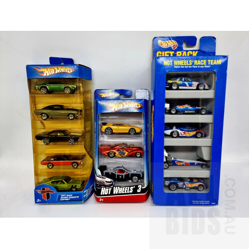 Hot Wheels Two Assorted 5 Car Packs & Single Three Car Pack Approx 1:64 Scale Diecast Models