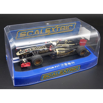 Scalextric, Lotus F1 Team, Kimi Raikkonen No 9, 1:32 Scale Model