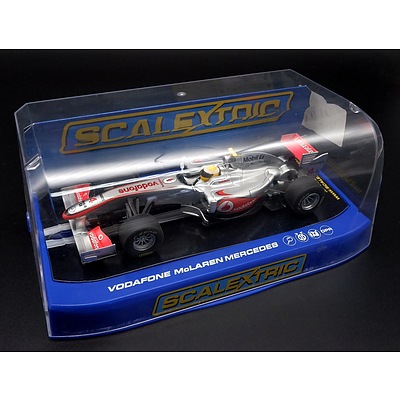 Scalextric, McLaren Mercedes Vodafone, 1:32 Scale Model