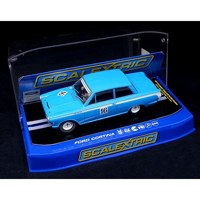 Scalextric, Ford Cortina, 1:32 Scale Model