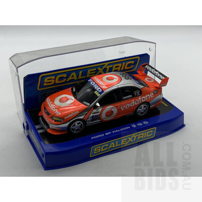 Scalextric, Ford BP Falcon Lowndes, 1:32 Scale Model