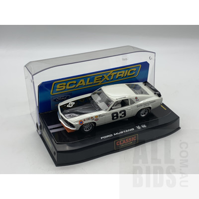 Scalextric, Ford Mustang Costner No 83, 1:32 Scale Model