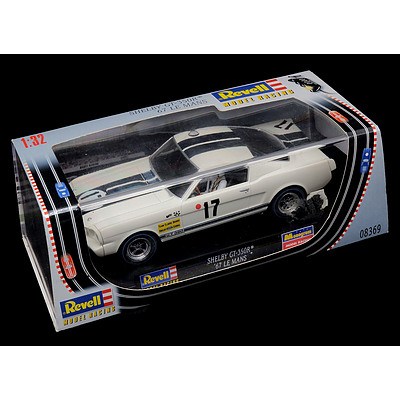 Revell, 1967 Shelby GT350R Le Mans, 1:32 Scale Model