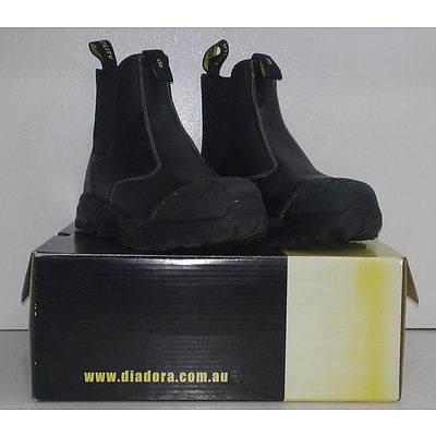 New Pair of Diadora Work Boots Size 8