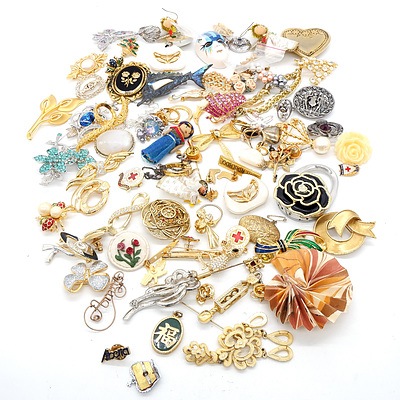 Large Group of Costume Jewellery Brooches and Scarf Clips