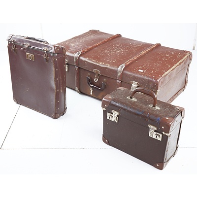 Vintage Travel Suitcase and Two Smaller Examples (3)