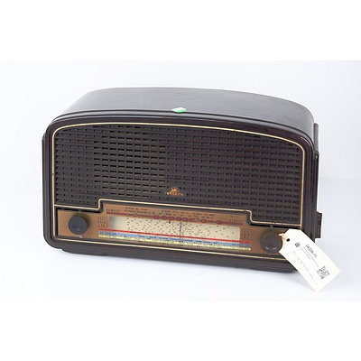 Antique Astor Bakelite Cased Valve Radio