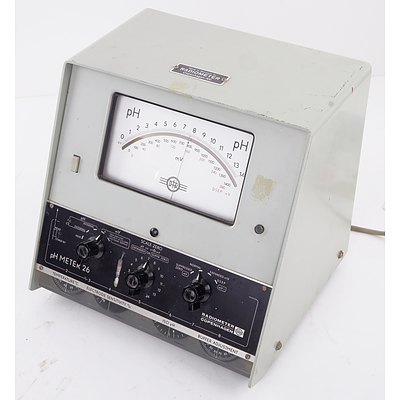 Vintage Radiometer Copenhagen pH meter 26