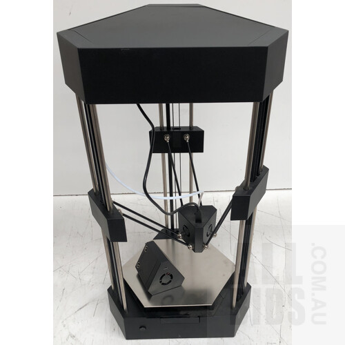 3D Printer w/ Roll of Filament