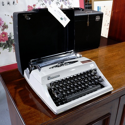 Adler Contessa De Luxe Portable Typewriter with Case