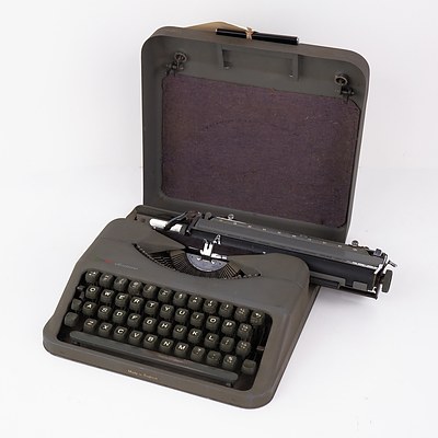 Empire Aristocrat Portable Typewriter with Case