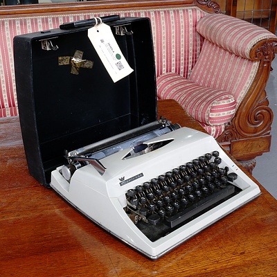 Adler Contessa De Luxe Portable Typewriter with Case