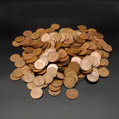 Large Collection of 1960s Australian Pennies, 3.9kg