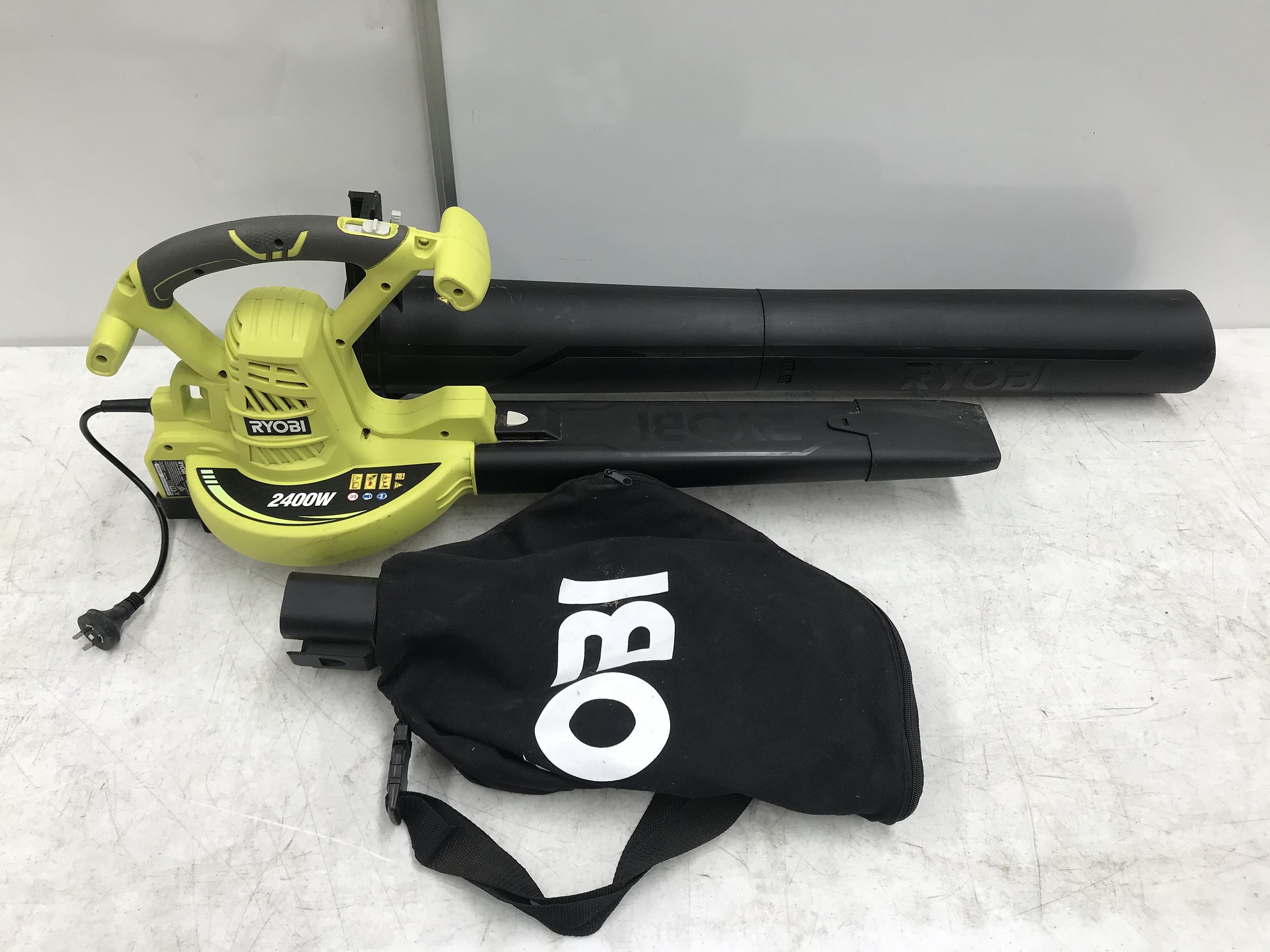 Ryobi 2400w store blower vac