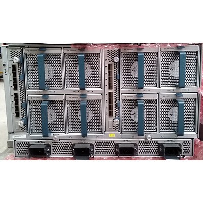 Cisco (UCS-EZ-INFRA-CHSS) UCS 5108 Server Chassis and 6 Xeon Servers