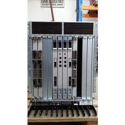 IBM (2499-384) San768b Brocade DCX director with modules and Transceivers