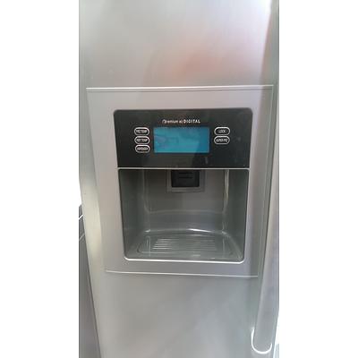 LG 594 Litre Side By Side Stainless Steel Refrigerator/Freezer With Ice Maker