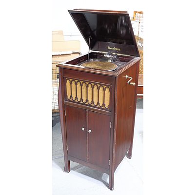 Antique Broadway Gramophone in Walnut Cabinet