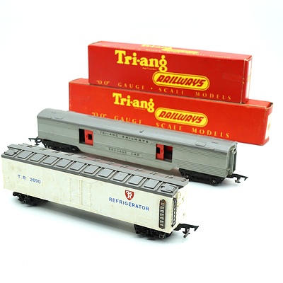 Two Vintage Boxed Triang Railways OO Gauge Scale Models, R130 Baggage Car and R129 Refrigerator Car