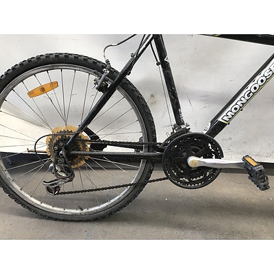 Mongoose Pro DX 3.3 Bike