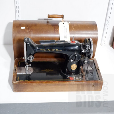 Antique Singer Sewing Machine Model EE500 930