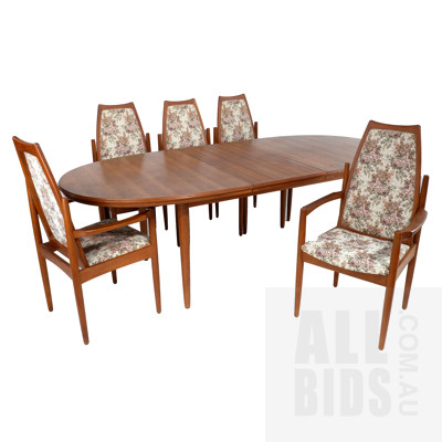 Retro Chiswell Extension Table with Single Extension Leaves, Six Chairs and Two Matching Carvers
