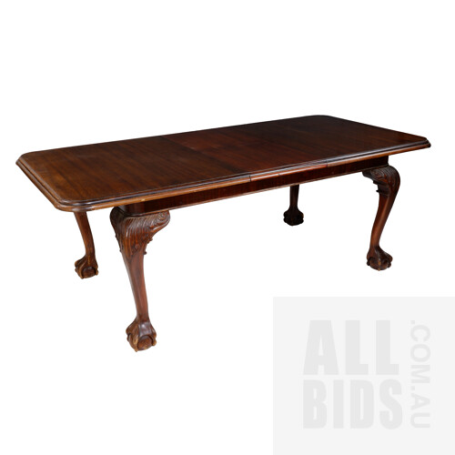 Vintage Oak Butterfly Extension Dining Table With Webbed Claw and Ball Feet, Mid 20th Century