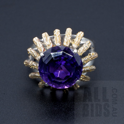 18ct White Gold Ring with a Natural Intense Purple Amethyst, 6cts, 8.3g