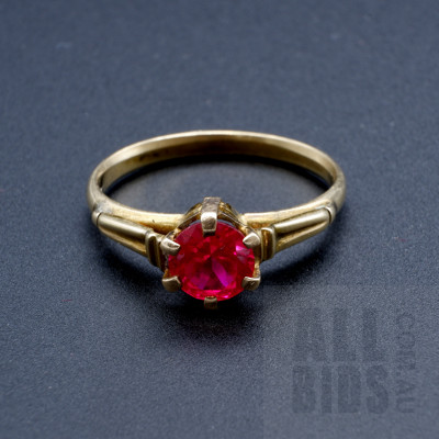 14ct Yellow Gold Ring with Created Ruby, 2.2g