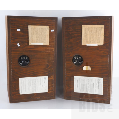 Pair of Vintage Acoustic Research AR-3a Hi Fi speakers