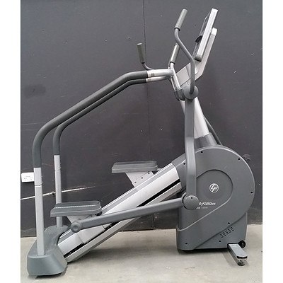 Life fitness Summit Trainer