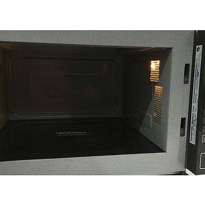 Panasonic NN-SF550W Microwave Oven 1000W