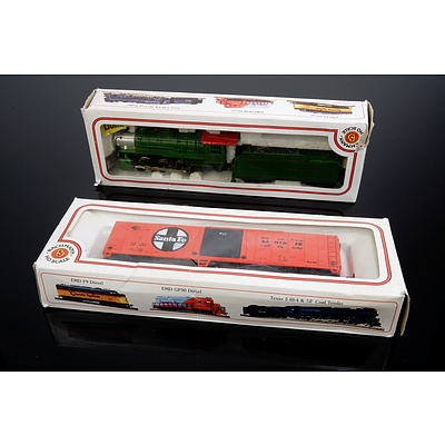 Vintage Bachman HO Scale Loco with Tender and Santa Fe Rail Car - Both Boxed (2)