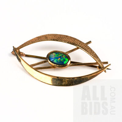 9ct Yellow Gold Brooch with Opal Doublet, 2.8g