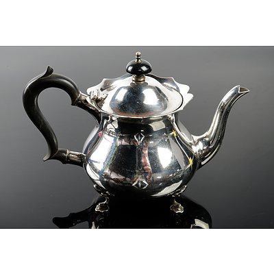 Sheffield Silver teapot Hallmarked Martin Hall & Co