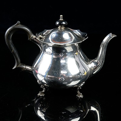 Sheffield Silver teapot Hallmarked Martin Hall & Co