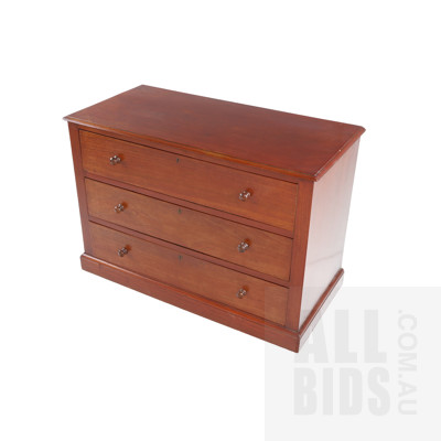 Early 20th Century Australian Red Cedar Chest of Three Drawers