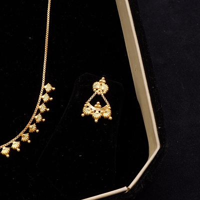 22ct Yellow Gold Box Chain Necklace with Drops with Matching Drop Earrings with Skew on Butterflys
