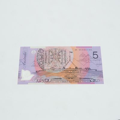 $5 2002 MacFarlane Henry Australian Five Dollar Polymer Banknote R220D DK06992750