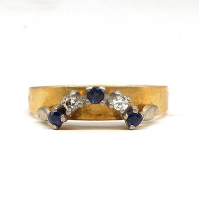 18ct Yellow and White Gold Ring with Three Round Facetted Blue Sapphires and Two RBC Diamonds, 4.5g