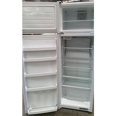 Fisher and Paykel 250 Litre Fridge Freezer
