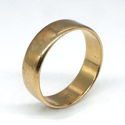 9ct Yellow Gold Flat Wedding Ring, 3.6g